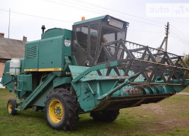 Комбайн JOHN DEERE 950 (1298)