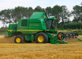 Комбайн JOHN DEERE 9640 (141)