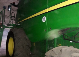 Комбайн JOHN DEERE S670 (1899)