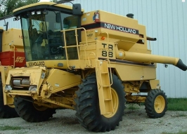 Комбайн NEW HOLLAND tr88 (343)