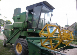 Комбайн JOHN DEERE 925 (1368)